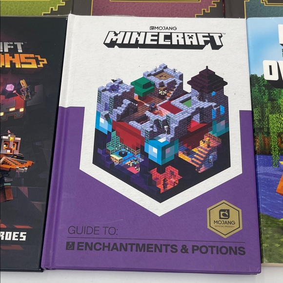 Minecraft Handbook Collection Lot - Picture 7 of 11